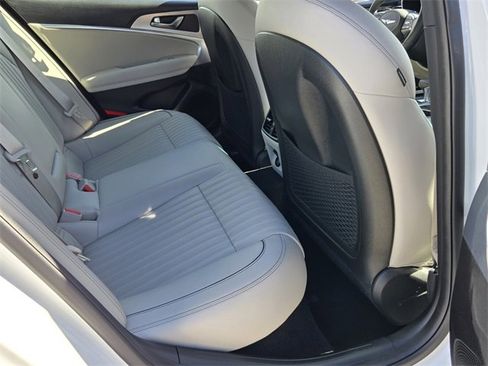 Certified 2023 Genesis G70 3.3T image 16