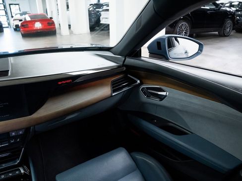 Used 2022 Audi e-tron GT Prestige w/ Prestige Package image 11