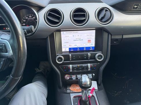 Used 2020 Ford Mustang Premium image 8