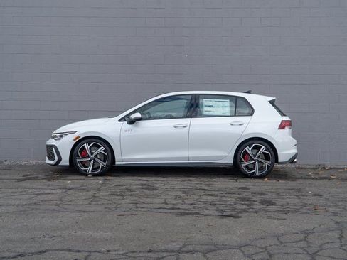 New 2026 Volkswagen GTI SE image 3
