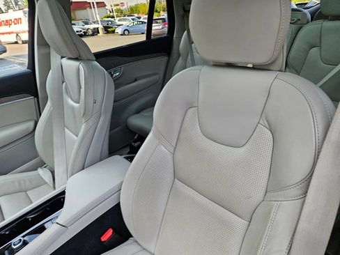 Used 2023 Volvo XC90 B6 Ultimate w/ Protection Package AWD/4WD image 19