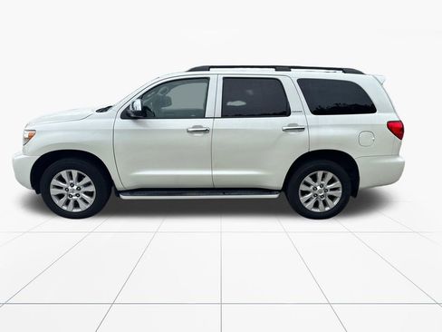 Used 2016 Toyota Sequoia Platinum AWD/4WD image 4
