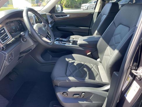 New 2026 Volkswagen Atlas SE FWD image 17