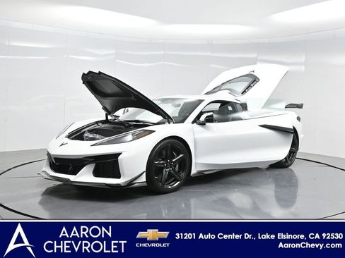 New 2025 Chevrolet Corvette Z06 w/ Z07 Performance Package RWD image 27
