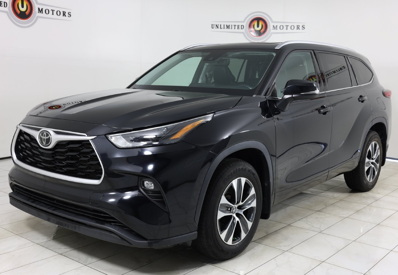 Used 2022 Toyota Highlander XLE AWD/4WD image 5