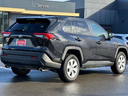 Used 2025 Toyota RAV4 LE image 4