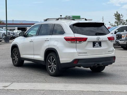 Used 2019 Toyota Highlander XLE AWD/4WD image 6