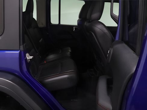 Certified 2018 Jeep Wrangler Unlimited Rubicon AWD/4WD image 15