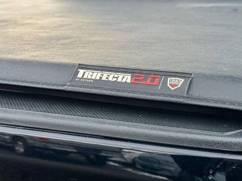 Used 2020 Toyota Tacoma SR5 image 15