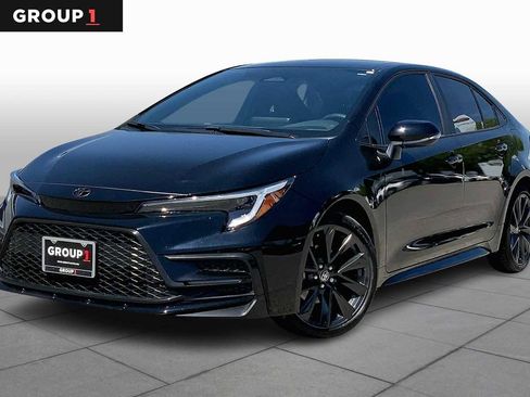 Used 2025 Toyota Corolla SE FWD image 1