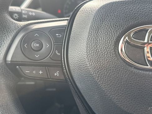 Used 2020 Toyota Corolla LE image 17