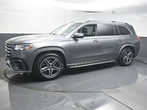 Certified 2026 Mercedes-Benz GLS 450 4MATIC image 4