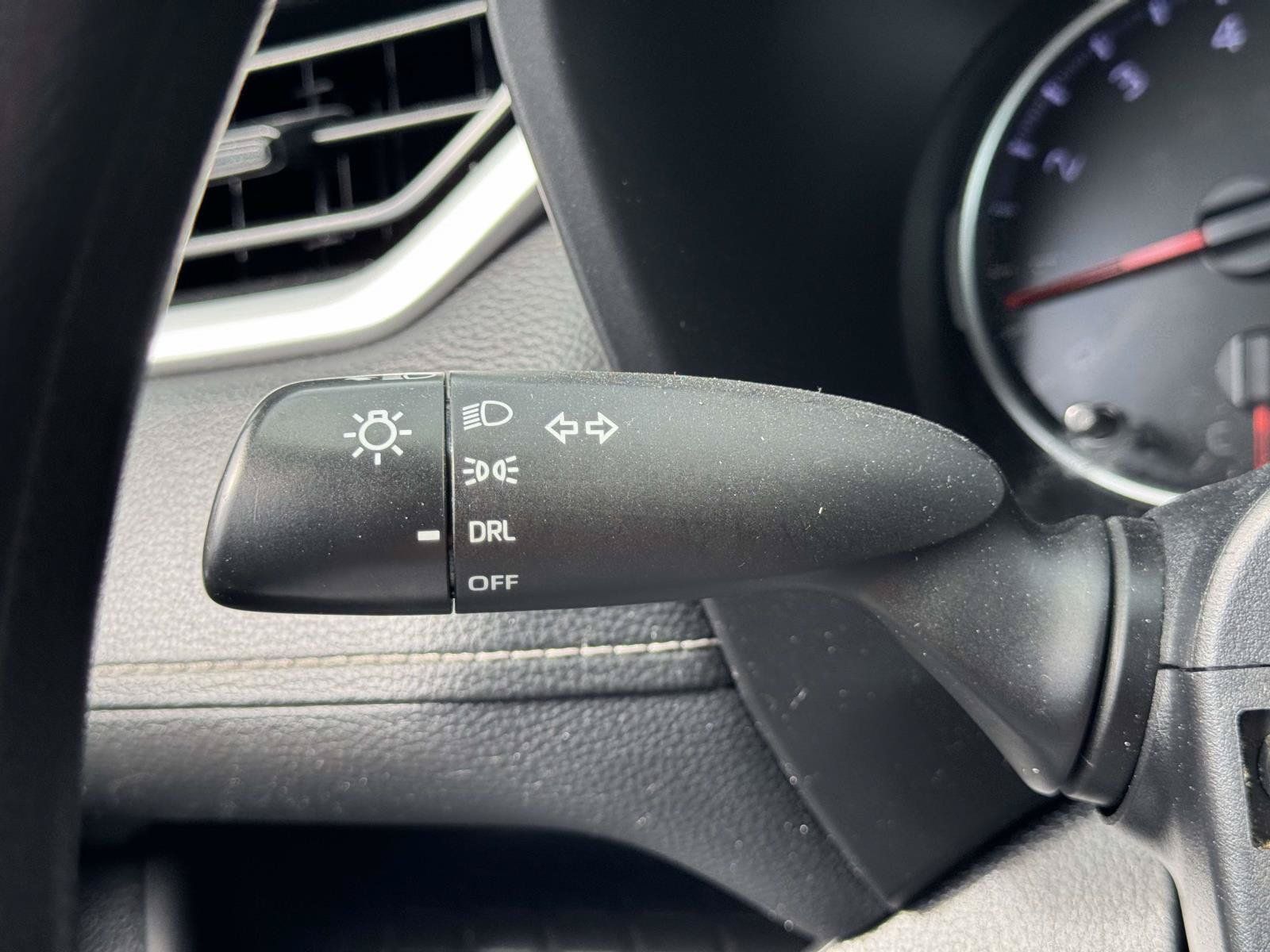 Used 2021 Toyota RAV4 LE AWD/4WD image 20
