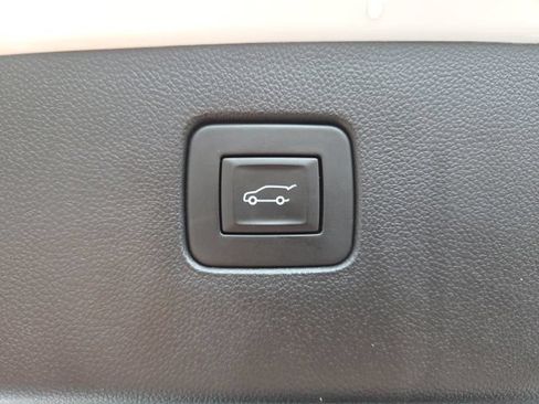 Used 2024 Buick Envista Sport Touring w/ Convenience I Package FWD image 43