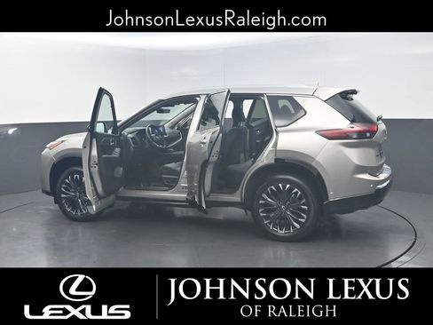 Used 2024 Nissan Rogue Platinum w/ Platinum Premium Package image 28