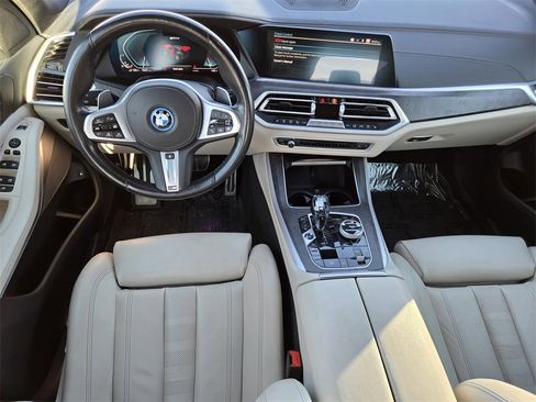 Used 2022 BMW X5 xDrive45e w/ M Sport Package image 25