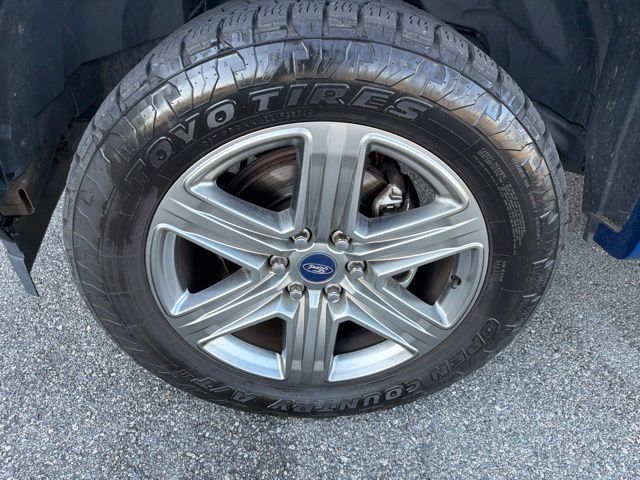 Used 2018 Ford F150 XLT w/ Equipment Group 302A Luxury AWD/4WD image 9