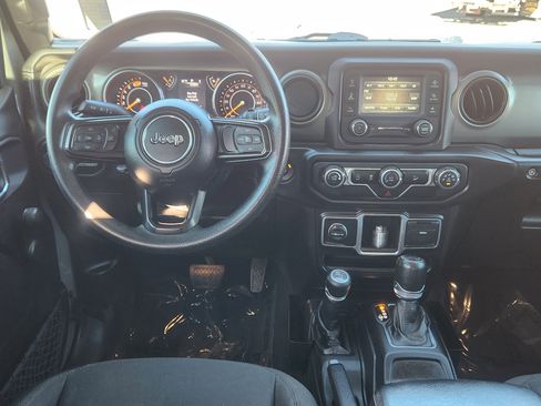 Used 2018 Jeep Wrangler Unlimited Sport image 16