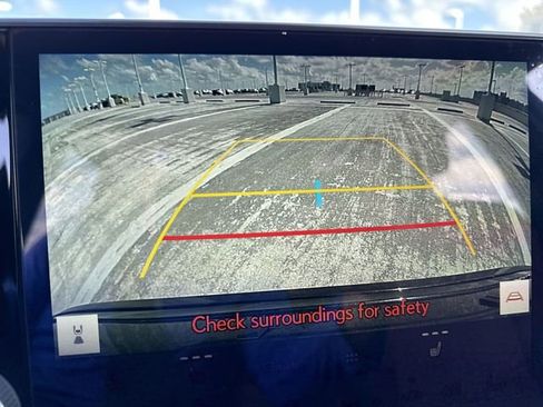 Used 2025 Lexus NX 250 FWD w/ Towing Package (2000 Lbs) image 17