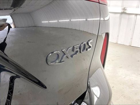 Certified 2023 INFINITI QX50 Sport image 9