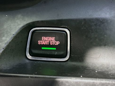 Used 2020 Chevrolet Camaro LT RWD image 21