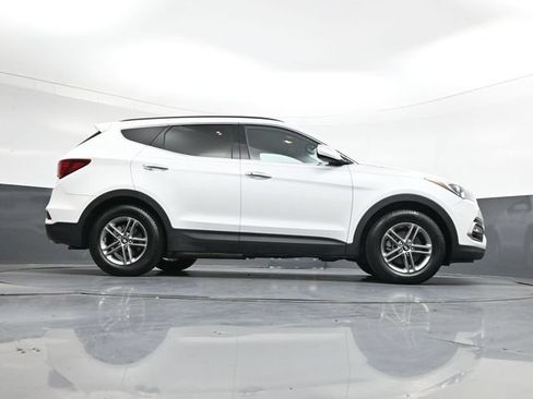 Used 2017 Hyundai Santa Fe Sport FWD image 32