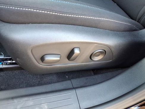 New 2026 Chevrolet Equinox EV LT image 21