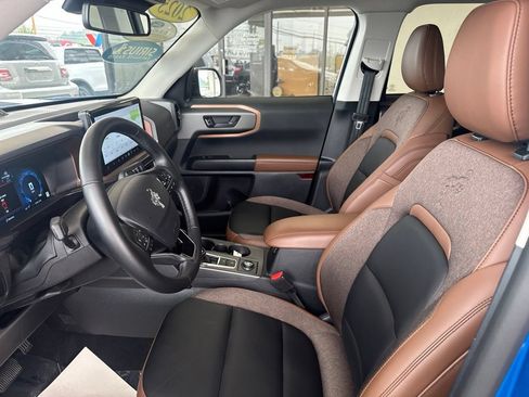 Certified 2025 Ford Bronco Sport Outer Banks w/ Outer Banks Tech Package+ AWD/4WD image 10