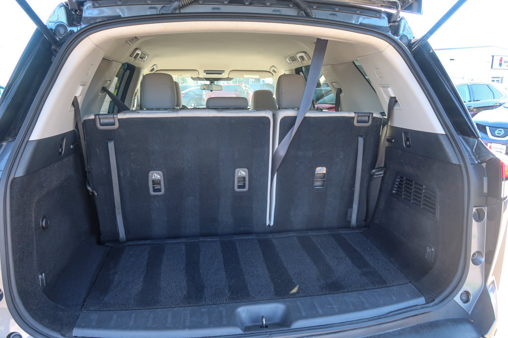 Used 2022 Nissan Pathfinder SV AWD/4WD image 12