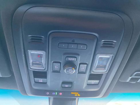 Used 2021 Chevrolet Suburban RST w/ Luxury Package image 22