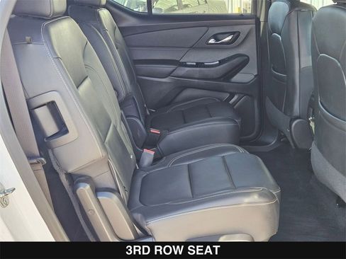 Used 2022 Chevrolet Traverse LT image 27