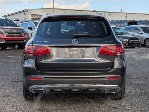 Used 2021 Mercedes-Benz GLC 300 4MATIC image 7