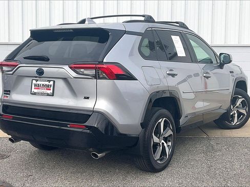 Used 2023 Toyota RAV4 SE image 17