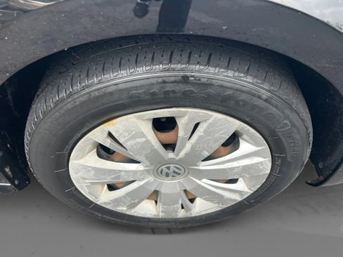 Used 2013 Volkswagen Jetta SE FWD image 23