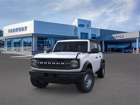 New 2025 Ford Bronco 4-Door image 2