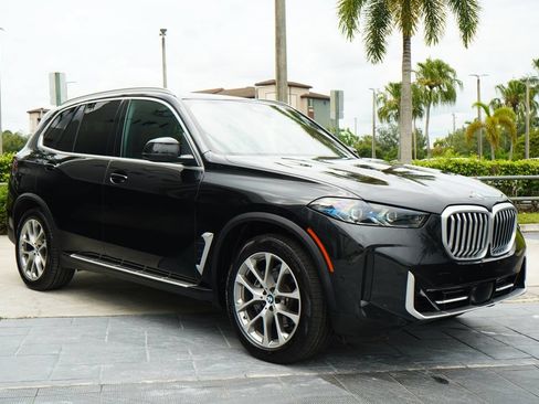 Used 2025 BMW X5 xDrive40i AWD/4WD image 14