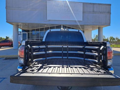 Used 2022 Toyota Tacoma TRD Off-Road image 26