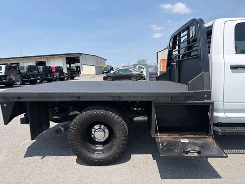 Used 2024 RAM 3500 Tradesman w/ Chrome Appearance Group AWD/4WD image 11