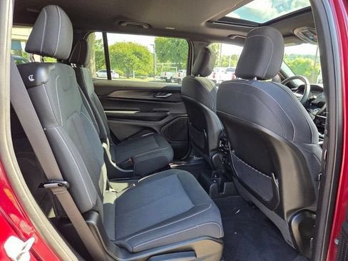 Used 2025 Jeep Grand Cherokee L Laredo w/ Luxury Tech Group I RWD image 15