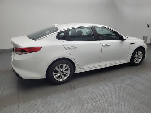 Used 2017 Kia Optima LX w/ Convenience Plus Package FWD image 10