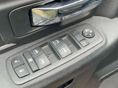 Used 2024 RAM 1500 Warlock AWD/4WD image 15