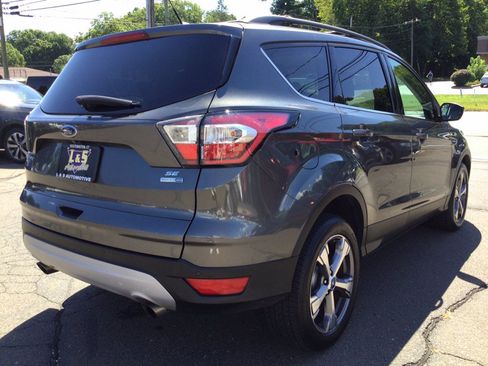 Used 2017 Ford Escape SE w/ Equipment Group 201A AWD/4WD image 8