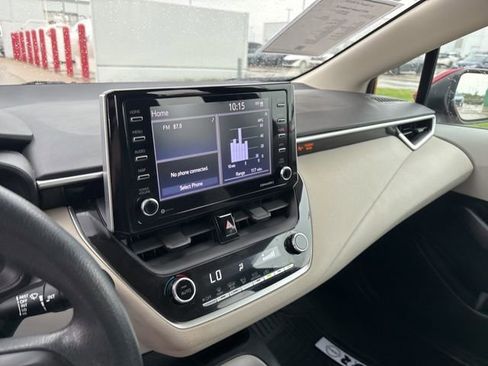 Used 2021 Toyota Corolla LE FWD image 7