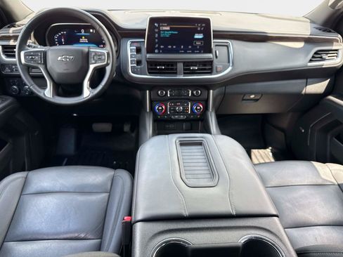 Used 2023 Chevrolet Suburban Z71 w/ Luxury Package AWD/4WD image 19