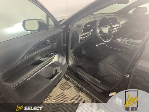 Used 2024 Cadillac Lyriq Luxury AWD/4WD image 11