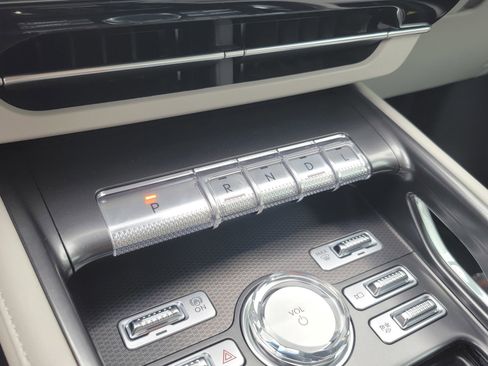 New 2026 Lincoln Nautilus Premier w/ Equipment Group 102A image 20