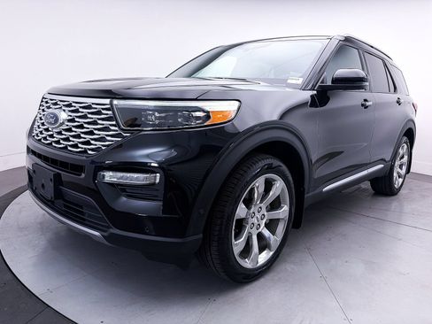 Used 2020 Ford Explorer Platinum w/ Premium Technology Package AWD/4WD image 14