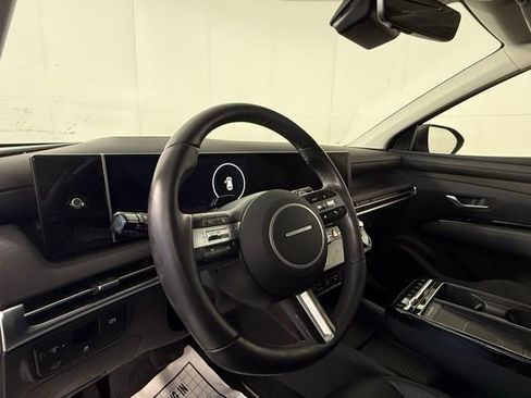 Used 2025 Hyundai Tucson Limited image 13