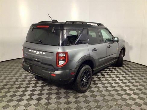 Used 2025 Ford Bronco Sport Badlands image 12