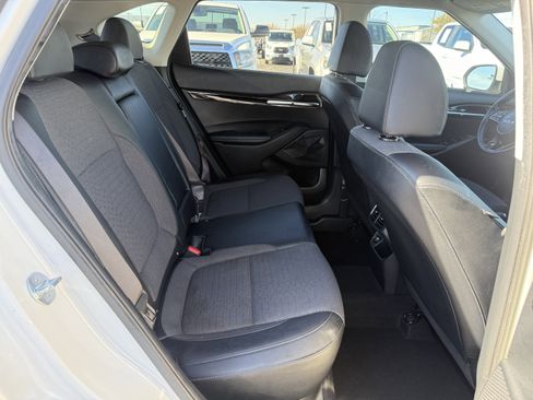 Used 2023 Kia Seltos S image 47